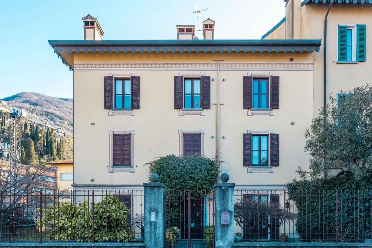 Porto Azzurro Apartment Varenna Exterior foto